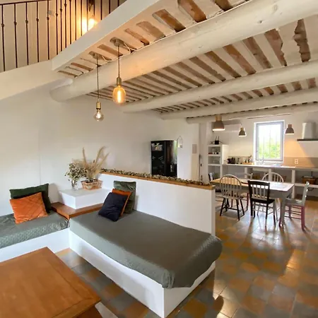 84b6 - Loft In Charming 18th Century * Althen-des-Paluds
